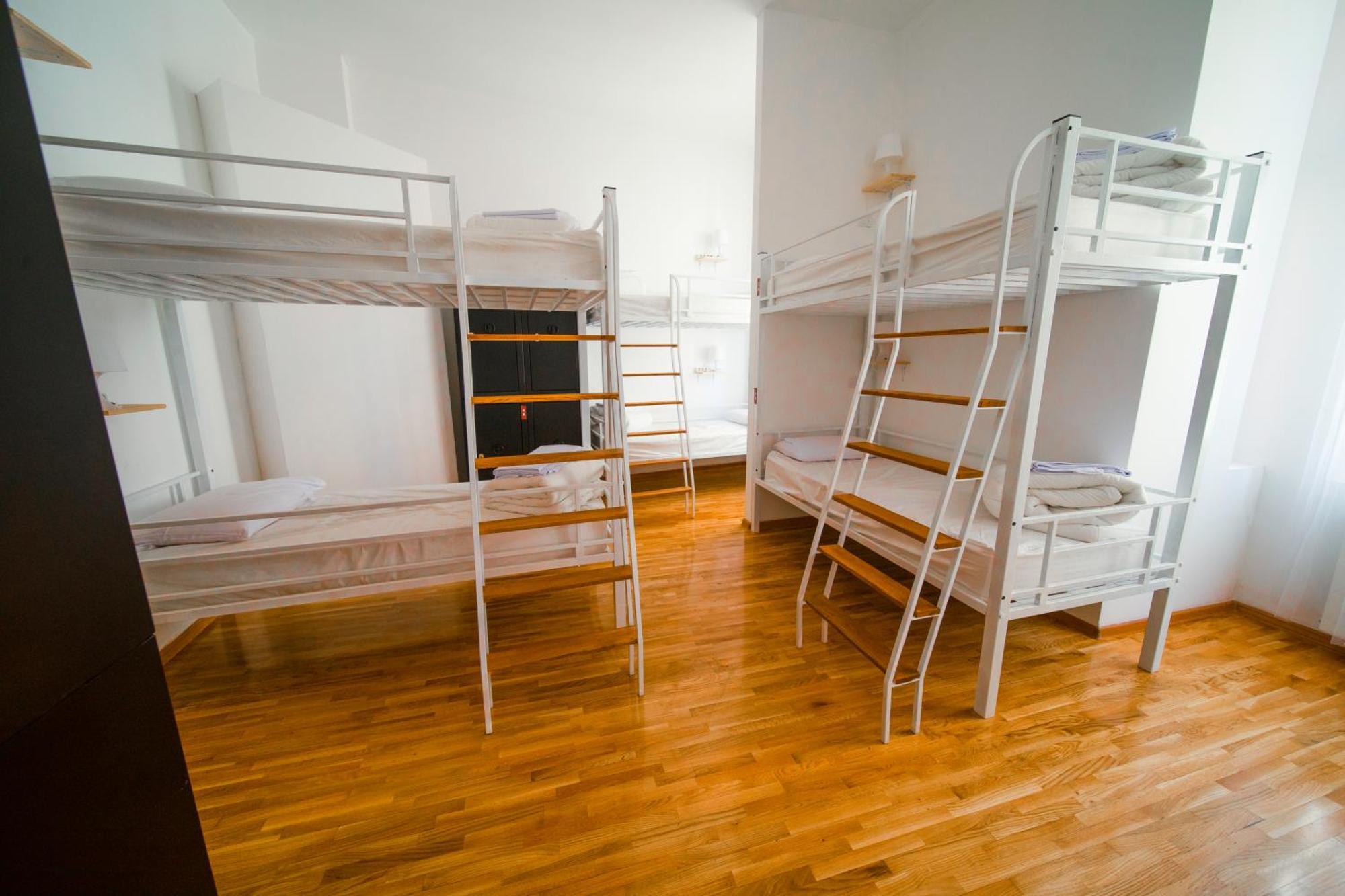 Hostel New Generation Center *